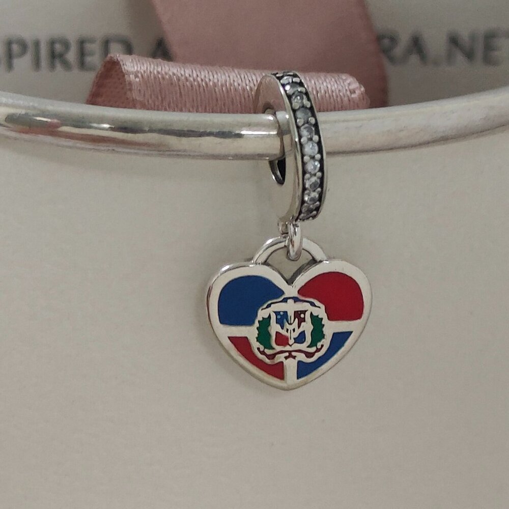 Pandora Republic Dominican Flag Exclusive Dangle Charm S925 Silver with box